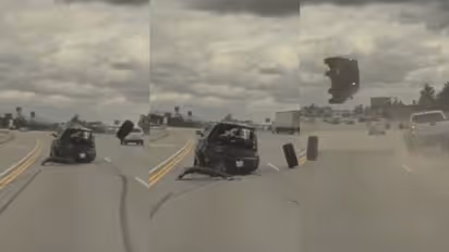 ഊരിത്തെറിച്ച ടയര്‍ ഇടിച്ച് വായുവില്‍ ഉയര്‍ന്ന് പൊങ്ങി മലക്കം മറിഞ്ഞ് കാര്‍, ഞെട്ടിക്കും ഡാഷ് ക്യാമറ വിഡിയോ