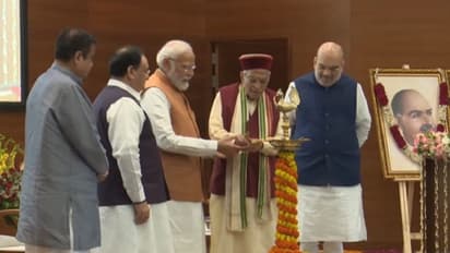 ದೊಡ್ಡ ಕನಸಿನೊಂದಿಗೆ ಹೆಜ್ಜೆ ಇಟ್ಟ ಸಣ್ಣ ಪಾರ್ಟಿ, ಹೊಸ ಕಚೇರಿ ಉದ್ಘಾಟಿಸಿ ಬಿಜೆಪಿ ಏಳುಬೀಳು ನೆನೆದ ಮೋದಿ!