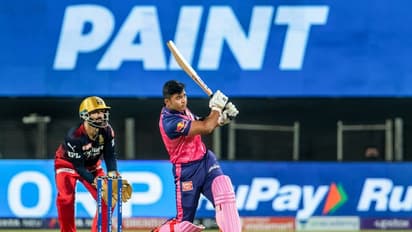 പരാഗ് എന്തുകൊണ്ട് നാലാം നമ്പറില് ഇറങ്ങുന്നു, രാജസ്ഥാന് മാത്രമേ അറിയൂ; പരിഹസിച്ച് ചോപ്ര