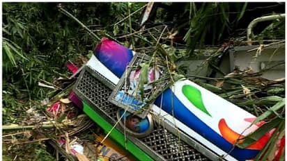 ഇലവുങ്കൽ ബസ് അപകടം; അശ്രദ്ധമായി വാഹനം ഓടിച്ചതിന് ഡ്രൈവർക്കെതിരെ കേസ്; മൂന്ന് പേരുടെ നില ഗുരുതരം