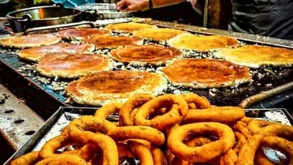 ವೀಕೆಂಡ್​ ಚಿಲ್​ ಮಾಡೋಕೆ ಬೆಂಗಳೂರಿನ ಈ ಸ್ಟ್ರೀಟ್ ಫುಡ್‌ ಪ್ಲೇಸ್​ ಆಹಾರ ಪ್ರಿಯರಿಗೆ ಸ್ವರ್ಗ..ಮಿಸ್‌ ಮಾಡ್ಬೇಡಿ