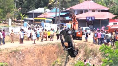 നിയന്ത്രണം വിട്ട കാർ പെരിയാർ വാലി കനാലിലേക്ക് മറിഞ്ഞ് ഗൃഹനാഥൻ കൊല്ലപ്പെട്ടു