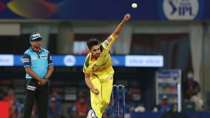 ആദ്യ അങ്കത്തിന് തൊട്ടുമുമ്പ് സിഎസ്കെയ്ക്ക് പ്രഹരം; പേസര് പരിക്കേറ്റ് പുറത്ത്