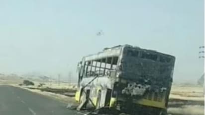 ഓടിക്കൊണ്ടിരിക്കെ സ്കൂൾ ബസിന് തീപിടിച്ചു; ആളപായമില്ല