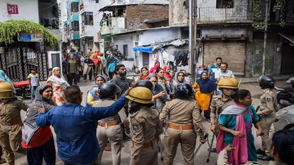 Gujarat: Miscreants pelt stones at two Ram Navami processions in Vadodara; several injured