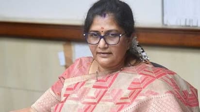 ನೀತಿ ಸಂಹಿತೆ ಉಲ್ಲಂಘನೆ: ಸಚಿವೆ ಶಶಿಕಲಾ ಜೊಲ್ಲೆ ವಿರುದ್ಧ ಕೇಸು