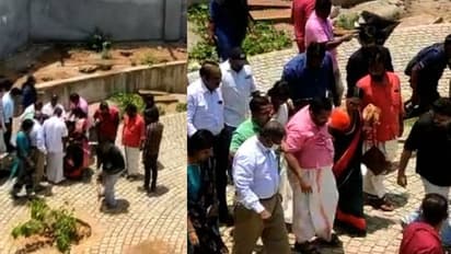 പാർക്ക് സന്ദർശനത്തിനിടെ വീണ് മന്ത്രി കെ രാജന് പരിക്ക്