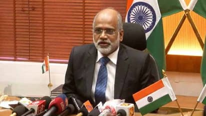 ഐഎഎസ്, ഐപിഎസ് ഉദ്യോഗസ്ഥർ അവാർഡുകൾ സ്വീകരിക്കുന്നതിൽ നിയന്ത്രണം; ഉത്തരവിറക്കി ചീഫ് സെക്രട്ടറി