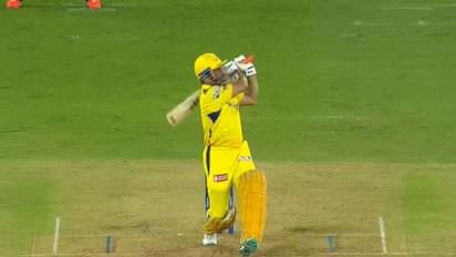 IPL 2023 CSK: ஐபிஎல்லில் புதிய அத்தியாயம் படைத்த தோனி: சிஎஸ்கேவுக்கு 200ஆவது சிக்ஸ் அடித்து கொடுத்த தல!