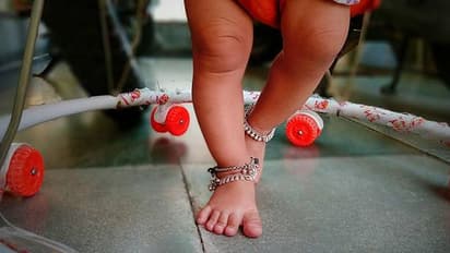 குழந்தைகளுக்கு வெள்ளி வளையல், கொலுசு போடுவது ஏன் அவசியமாக கருதப்படுகிறது? அதன் பின்னணியில் இத்தனை நன்மைகளா!! 