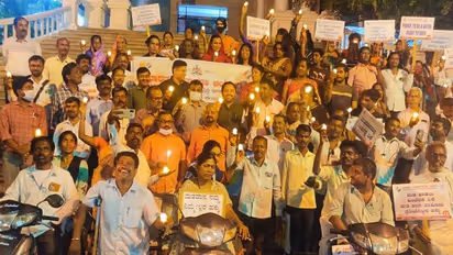 ಕಲಬುರಗಿ: ಮತದಾನ ಜಾಗೃತಿಗೆ ಮೊಂಬತ್ತಿ ಮೆರವಣಿಗೆ