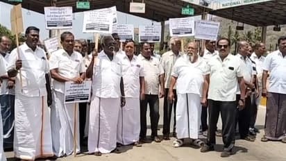 சுங்க கட்டண உயர்வுக்கு கண்டனம்... லாரி உரிமையாளர்கள் சங்கம் ஆர்ப்பாட்டம்!!