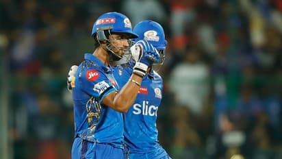 46 പന്തില്‍ 84! ചിന്നസ്വാമിയില്‍ പെരിയസ്വാമിയായി തിലക് വര്‍മ്മ; മുംബൈക്ക് മികച്ച സ്‌കോര്‍