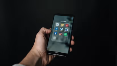 Ugly truth about Twitter: Social Media creating an echo chamber of negativity