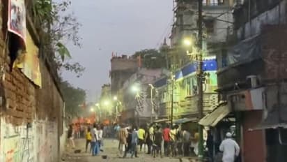 పశ్చిమ బెంగాల్ లో మళ్లీ ఉద్రిక్తత.. శ్రీరామనవమి ర్యాలీలో రెండు వర్గాల ఘర్షణ.. బీజేపీ ఎమ్మెల్యేకు గాయాలు..