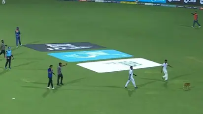 IPL 2023: சேப்பாக்கத்தில் கொஞ்ச நேரம் ஆட்டம் காட்டிய நாய் – இது ரெண்டாவது முறை!