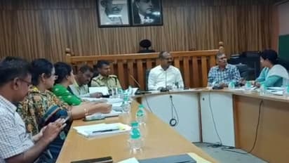 Chikkaballapur: ಅನಧಿಕೃತ ಮದ್ಯ ಮಾರಾಟಕ್ಕೆ ಕಡಿವಾಣ ಹಾಕಿ: ಜಿಲ್ಲಾಧಿಕಾರಿ ಎನ್.ಎಂ.ನಾಗರಾಜು