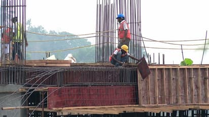 കെട്ടിട നിര്‍മ്മാണ പെര്‍മിറ്റ് ഫീസ് വര്‍ദ്ധനയിൽ ഇളവ് അനുവദിക്കും, ജനരോഷം പരിഗണിക്കാതെ പോകാനാകില്ലെന്ന് സിപിഎം 