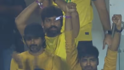 மினி கோடம்பாக்கமாக மாறிய சேப்பாக்கம்... சிஎஸ்கே மேட்சை பார்க்க இத்தனை சினிமா பிரபலங்கள் வந்திருந்தார்களா..!