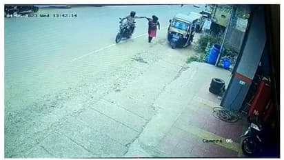 ബൈക്കിലെത്തിയ മോഷ്ടാവ് കാൽനട യാത്രക്കാരിയുടെ മാല പൊട്ടിച്ച് കടന്നു