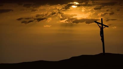 Good Friday 2023 : പീഡാനുഭവ സ്മരണയിൽ ദുഃഖവെള്ളി ; ചരിത്രവും ഐതിഹ്യവും