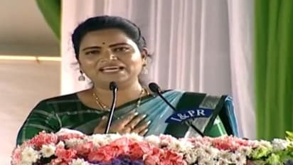 గుంటూరులో పార్టీ ఆఫీసుపై రాళ్లదాడి టీడీపీ గూండాల పనే.. వదిలేప్రసక్తే లేదు.. విడుదల రజిని