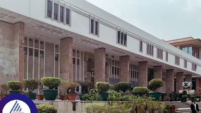 ಮಹಿಳೆ ಸ್ನಾನ ಮಾಡುವಾಗ ಇಣಕೋದು ಅಪರಾಧ: ದಿಲ್ಲಿ ಹೈಕೋರ್ಟ್