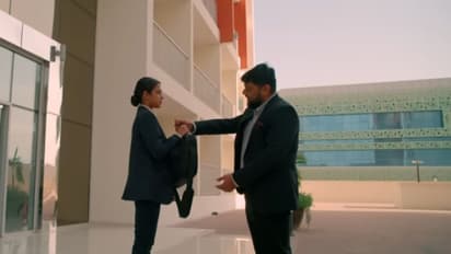 'മെയ്ഡ് ഇൻ കാരവാൻ' പുതിയ വീഡിയോ ഗാനം പുറത്ത്, 'നീളും മണല് പാത' ശ്രദ്ധയാകര്ഷിക്കുന്നു