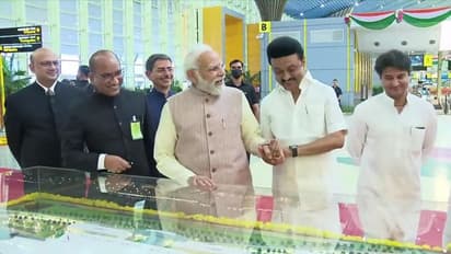 சென்னை வந்தடைந்தார் மோடி..! முதலமைச்சரோடு சேர்ந்து பிரதமரை ஒன்றாக வரவேற்ற ஆளுநர் ரவி