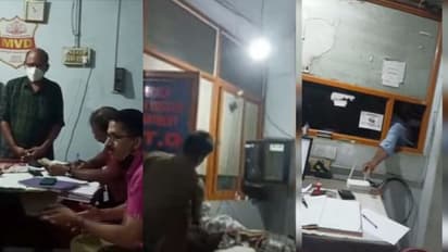 വഴിക്കടവ് ചെക്പോസ്റ്റിൽ വിജിലൻസെത്തി, പരിശോധനക്കിടയിലും കൈക്കൂലി പണവും പഴങ്ങളും കൗണ്ടറിലെത്തി