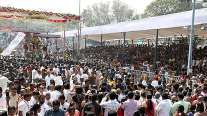 వరుస సెలవులు.. తిరుమలలో పెరిగిన భక్తుల రద్దీ