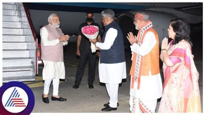 ಮೈಸೂರಿಗೆ ಆಗಮಿಸಿದ ಮೋದಿ, ರ್‍ಯಾಡಿಸನ್ ಬ್ಲೂ ಹೋಟೆಲ್ ನಲ್ಲಿ ವಾಸ್ತವ್ಯ, ಹೋಟೆಲ್ ಸುತ್ತ ಬೃಹತ್ ಪರದೆ ನಿರ್ಮಾಣ