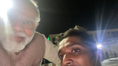 పార్టీ కార్యకర్తతో ప్రధాని మోడీ స్పెషల్ సెల్ఫీ.. ‘ఆయనతో పార్టీలో ఉండటం గర్వంగా ఉంది’