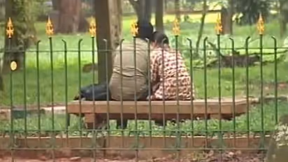 Bengaluru: ಕಬ್ಬನ್ ಪಾರ್ಕ್‌ನಲ್ಲಿ‌ ಕೂರುವ ಪ್ರೇಮಿಗಳಿಗೆ ಶಾಕ್: ಇನ್ಮುಂದೆ ಲವರ್ಸ್‌ಗಳಿಗೆ ನೋ ಎಂಟ್ರಿ!