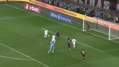 ഗോള്‍ നേടാമായിരുന്നിട്ടും മെസിയുടെ പാസ് എംബാപ്പെയ്ക്ക്! തുറന്ന പോസ്റ്റിലും ഗോളടിക്കാതെ ഫ്രഞ്ച് താരം- വീഡിയോ