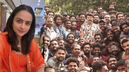 'ക്യാമറയ്ക്ക് പിന്നില് കൂടുതല് സ്ത്രീകള് വേണം'; മമ്മൂട്ടി പങ്കുവച്ച ചിത്രത്തിന് മാമാങ്കം നായികയുടെ കമന്റ്