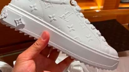 ಕಲೆಯಾದ ಬಿಳಿ ಶೂಗಳನ್ನು ಹೊಳೆಯುವಂತೆ ಮಾಡಲು ಸಿಂಪಲ್ ಟಿಪ್ಸ್‌