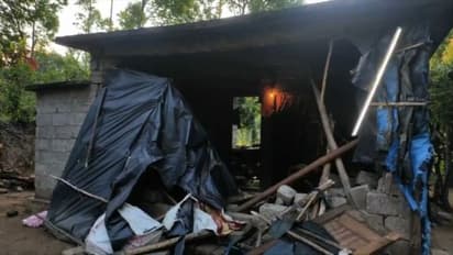 വീണ്ടും അരിക്കൊമ്പന്റെ ആക്രമണം, ജീവനും കൊണ്ടോടി അമ്മയും മക്കളും; വീട് തകർത്തു