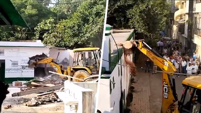 WATCH: Part of mosque in Delhi's Bengali market demolished for illegal construction