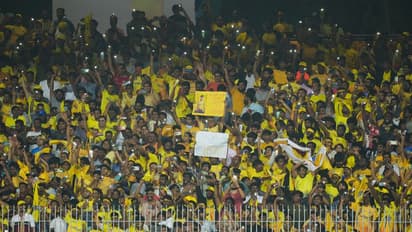 ചെന്നൈയുടെ ഹോം മാച്ചുകള്‍ക്ക് ടിക്കറ്റുകള്‍ കിട്ടാനില്ല, കരിഞ്ചന്തയില്‍ സുലഭം, ചെന്നൈ ടീമിനെതിരെ ആരാധകര്‍