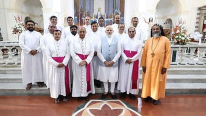 ಹಳೆಯ ಪಾಪ ಪ್ರಾಯಶ್ಚಿತಕ್ಕೆ ಚರ್ಚ್ಗೆ ಹೋಗಿದ್ರೆ ಒಳ್ಳೇದು: ಮೋದಿ ವಿರುದ್ಧ ಪಿಣರಾಯಿ ವಿಜಯನ್ ವ್ಯಂಗ್ಯ