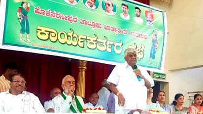 ಎಚ್ಡಿಕೆ ಆಸ್ಪತ್ರೆ ಕಟ್ಟಿಸದಿದ್ದರೆ ಜನ ಸಾಯಬೇಕಿತ್ತು: ಎಚ್‌.ಡಿ.ರೇವಣ್ಣ 