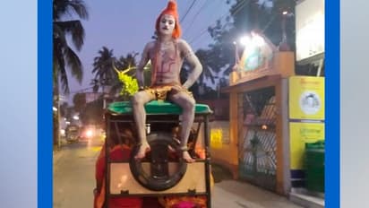 Metro rake runs under river for first time in India reaches Howrah from Kolkata 