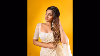 10 நிமிடம் அட்ஜஸ்மெண்ட் செஞ்சா... லேடி சூப்பர்ஸ்டார் மகளாக நடிக்க வாய்ப்பு - நடிகை மாளவிகா பகீர் புகார்