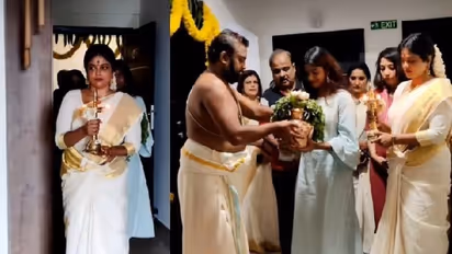 പുതിയ വീടിന്‍റെ പാലുകാച്ചൽ ചടങ്ങിന്‍റെ വിശേഷങ്ങൾ പങ്കുവെച്ച് മഞ്ജു പിള്ള
