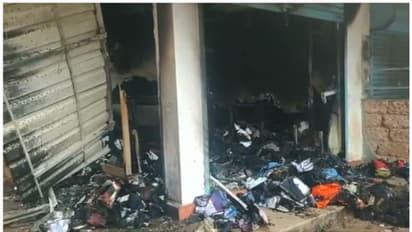 കണ്ണൂരിൽ തുണിക്കടയില് തീപിടുത്തം; വിഷുവിനെത്തിച്ച വസ്ത്രങ്ങളും പണവും കത്തിയമർന്നു; 10 ലക്ഷം രൂപയുടെ നഷ്ടം