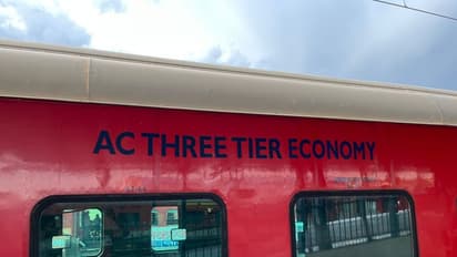 28 ரயில்களில் 583 பெர்த் அதிகரிப்பு! திடீர் மாற்றத்தால் முன்பதிவு செய்த பயணிகள் அவதி