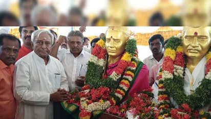 பெற்றோருக்கு சிலை வைத்து... ஊர் மக்களின் முக்கிய பிரச்னையை தீர்த்து வைத்த ரஜினிகாந்த்! 