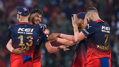 IPL 2023: RCB vs RR டாஸ் ரிப்போர்ட்..! வெளிநாட்டு வீரரை அதிரடியாக மாற்றிய ஆர்சிபி அணி 