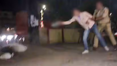  ಫೇಕ್ ಐಡಿಕಾರ್ಡ್, ಕ್ಯಾಮರಾ ಹಿಡಿದುಕೊಂಡು ಇಡೀ ದಿನ ಅತೀಕ್ ಹಿಂಬಾಲಿಸಿದ್ದ ದಾಳಿಕೋರರು! 